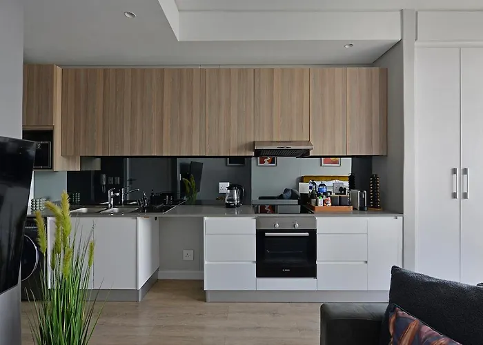 Durra - Sunny 1 Bed Apartment With City Views